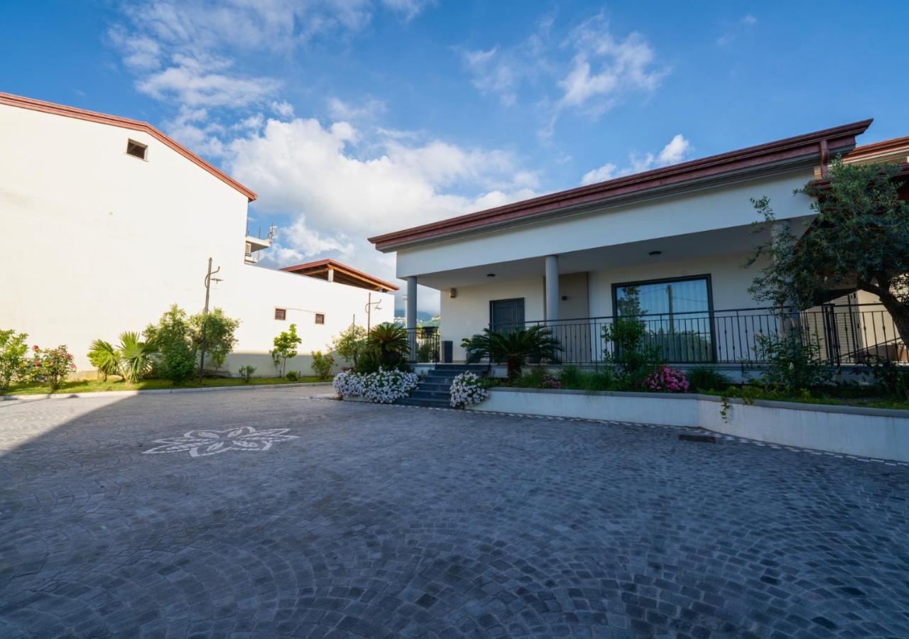 Villa Dei Cesari Bed & Breakfast Santa Maria La Carità エクステリア 写真